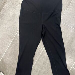Old Navy Maternity Black Cropped Leggings